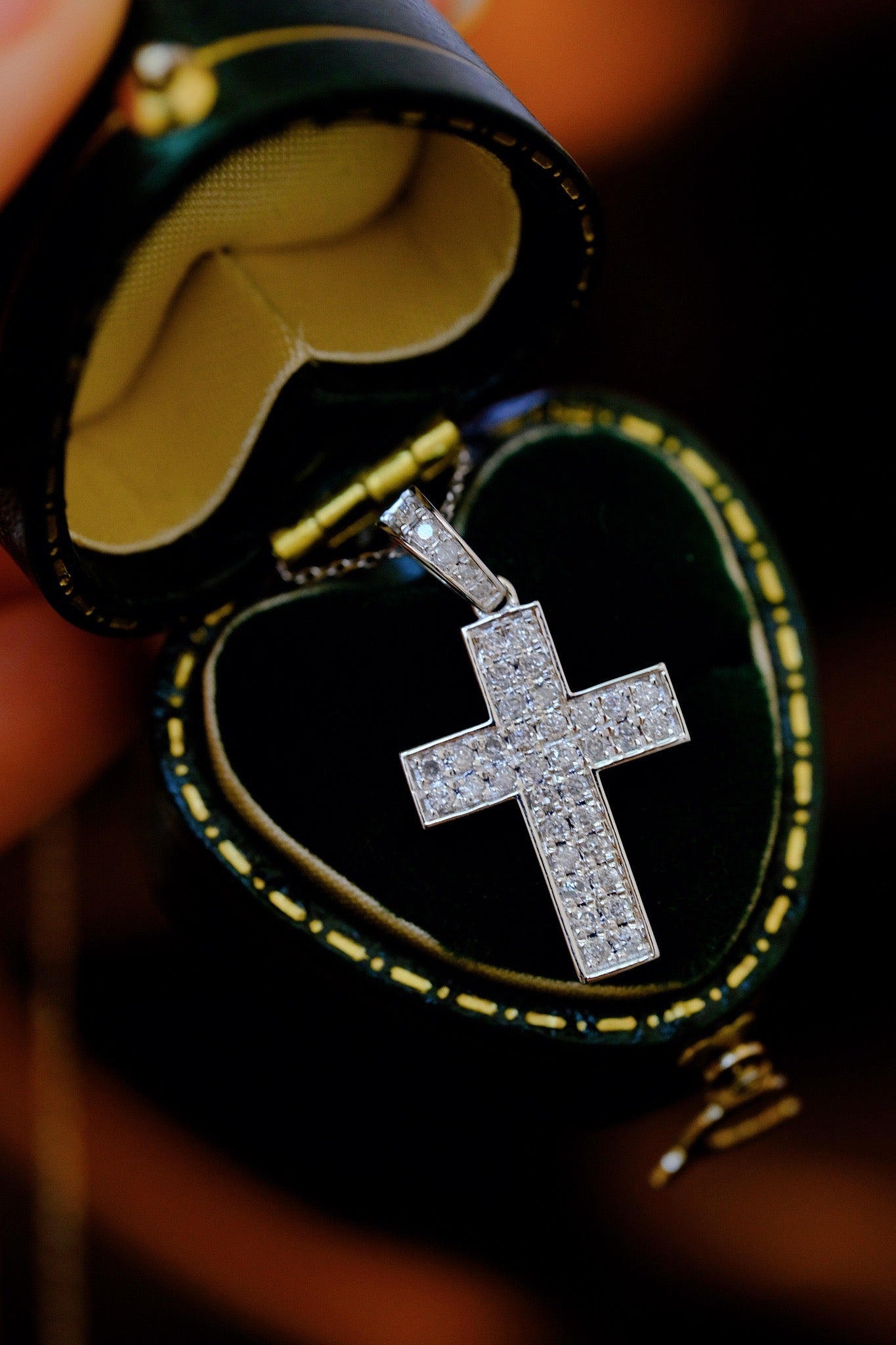 Vintage 18K Solid Gold Full Diamond Cross Pendant Necklace