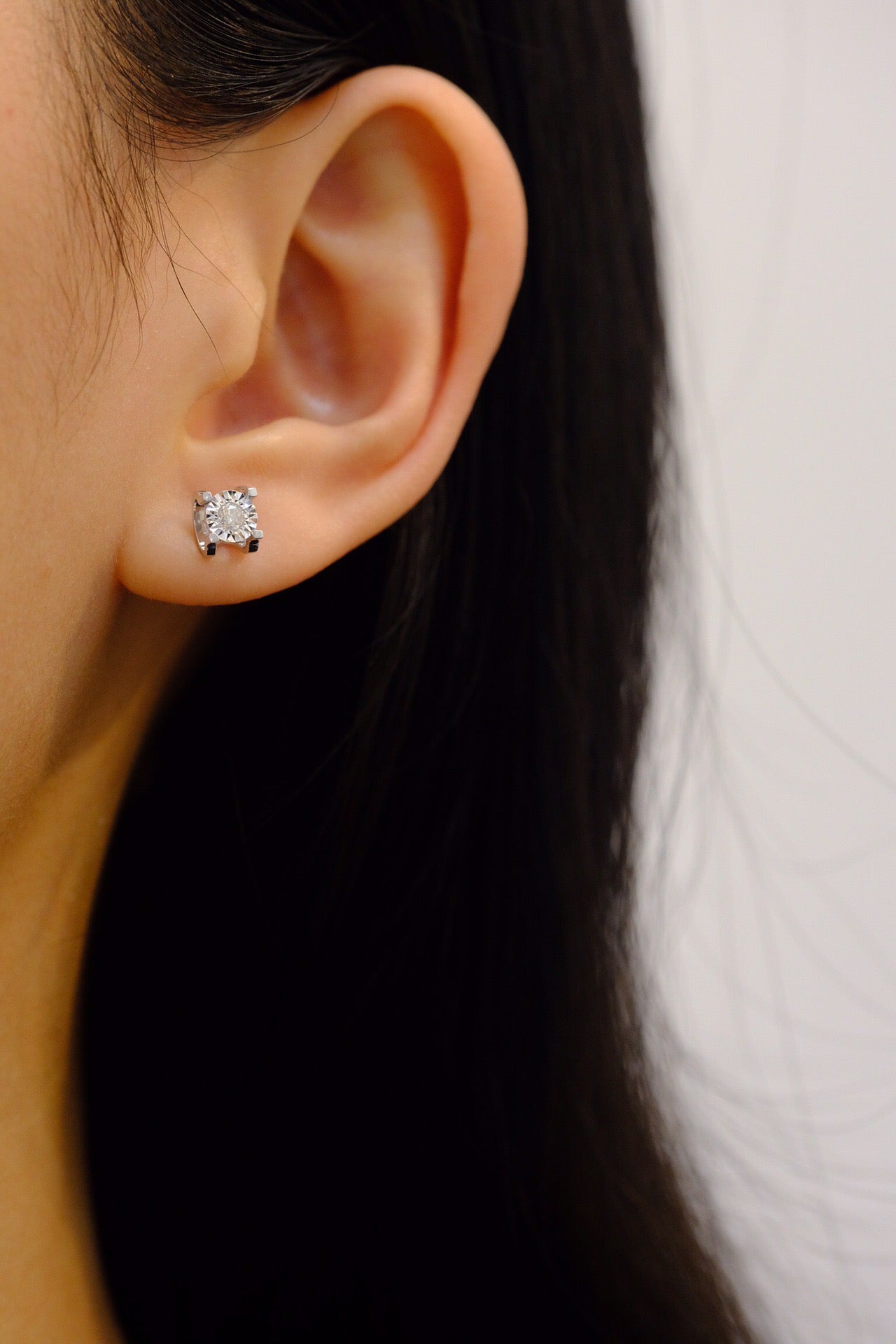 Vintage 18K Solid Gold Diamond Stud Earrings, Classic Diamond Earrings, Wedding Earrings, Gift for her
