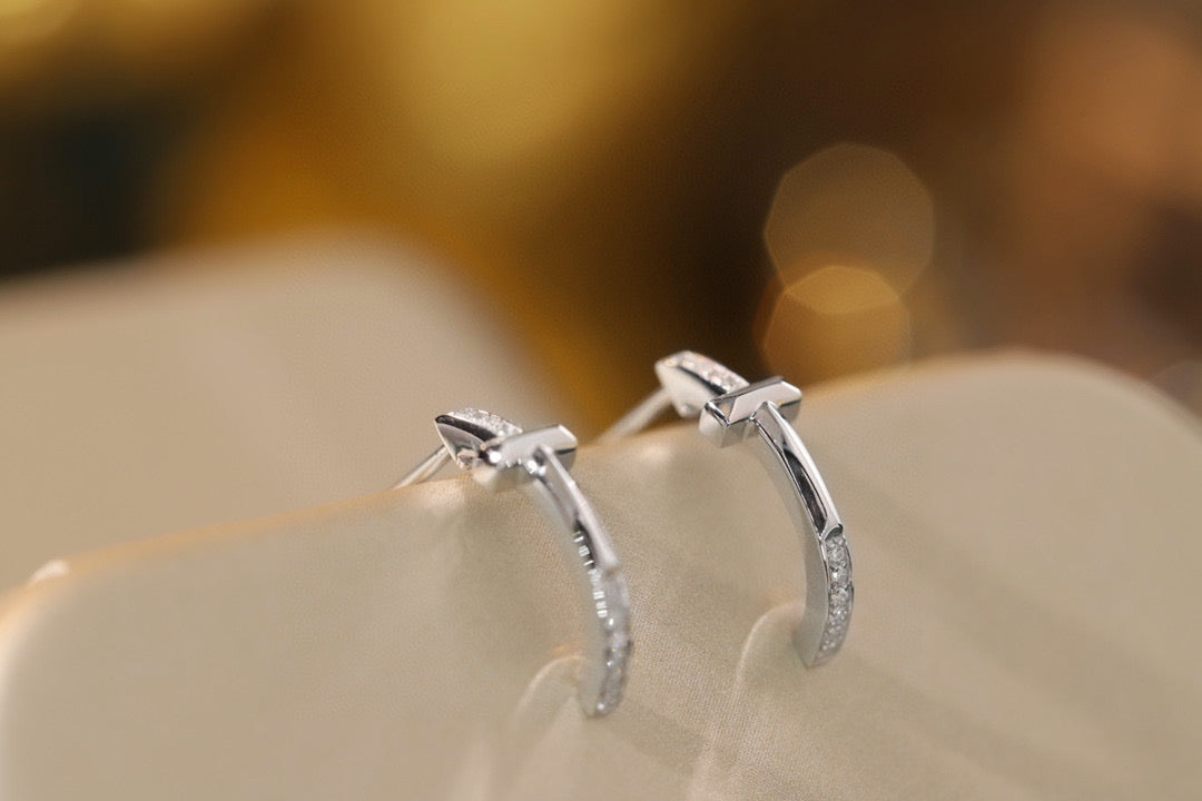 Minimalist Diamond Stud Earrings/Real Gold Diamond T Earrings/18K Solid Gold Diamond T Stud earrings/Statement earrings/gift for her