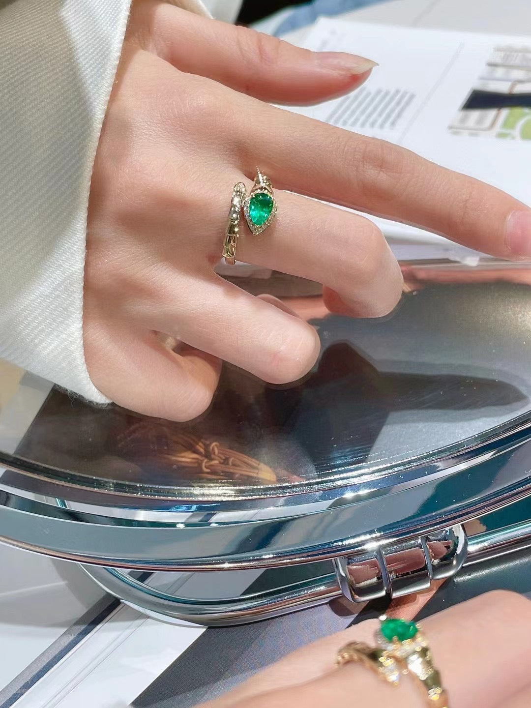 18K solid gold Emerald Diamond Snake band