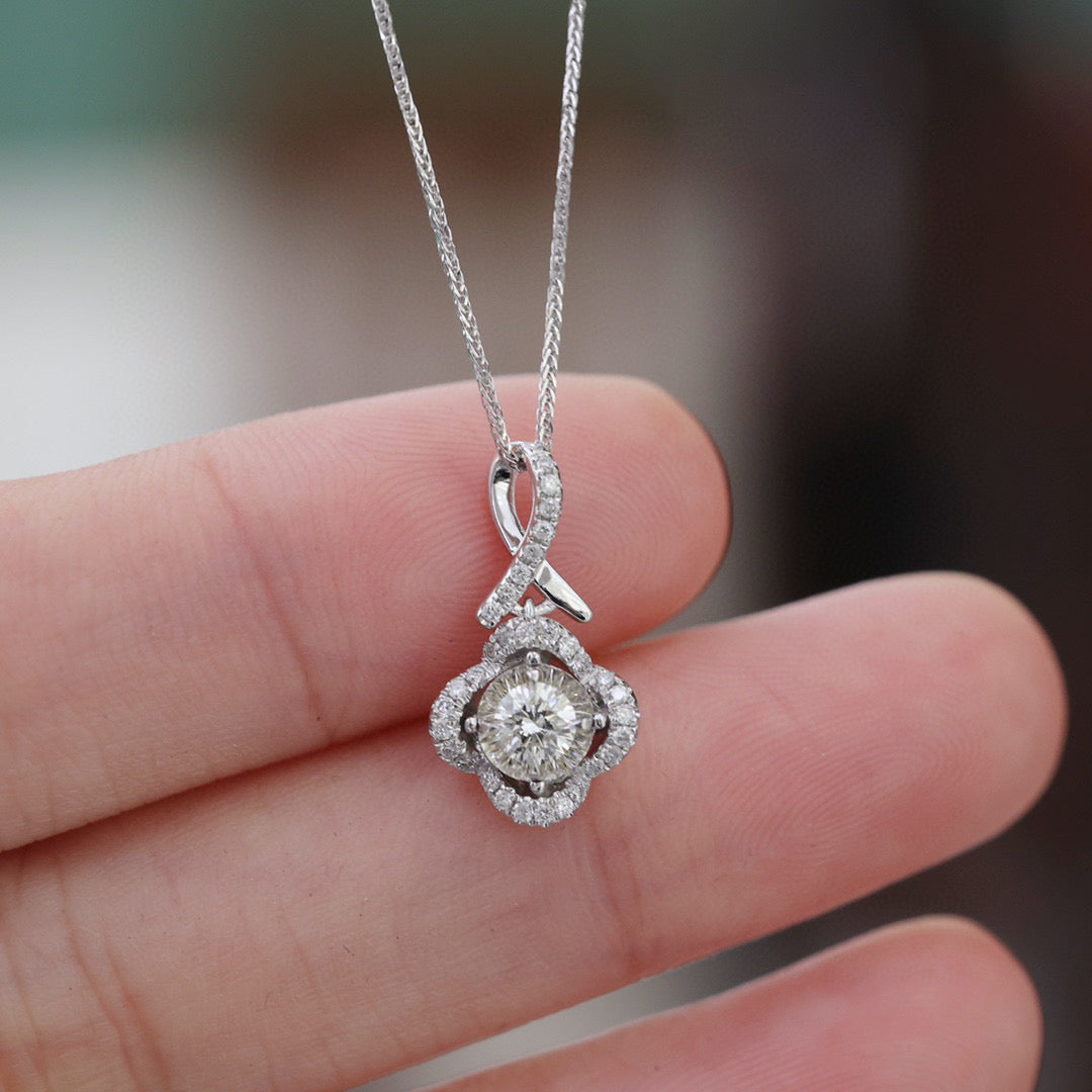Lucky Four leaf Clover Diamond Pendant necklace, 18K Solid Gold Diamond Pendant Necklace