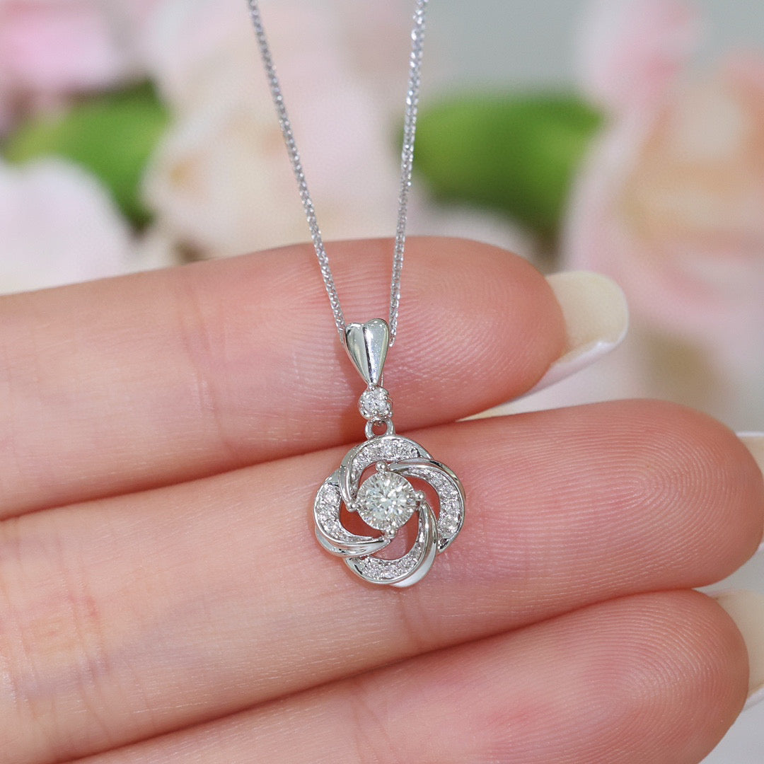 Lucky Clover Diamond Pendant Necklace, 18K Solid Gold Diamond Pendant Necklace