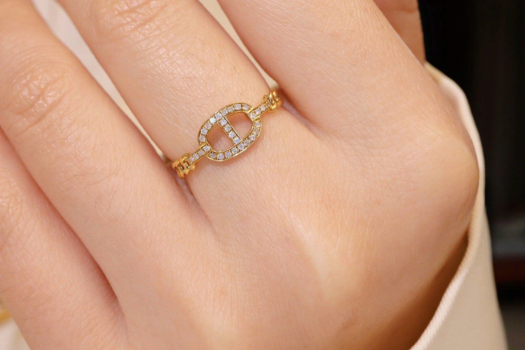 Vintage 18K Solid Gold Diamond Mariner Ring