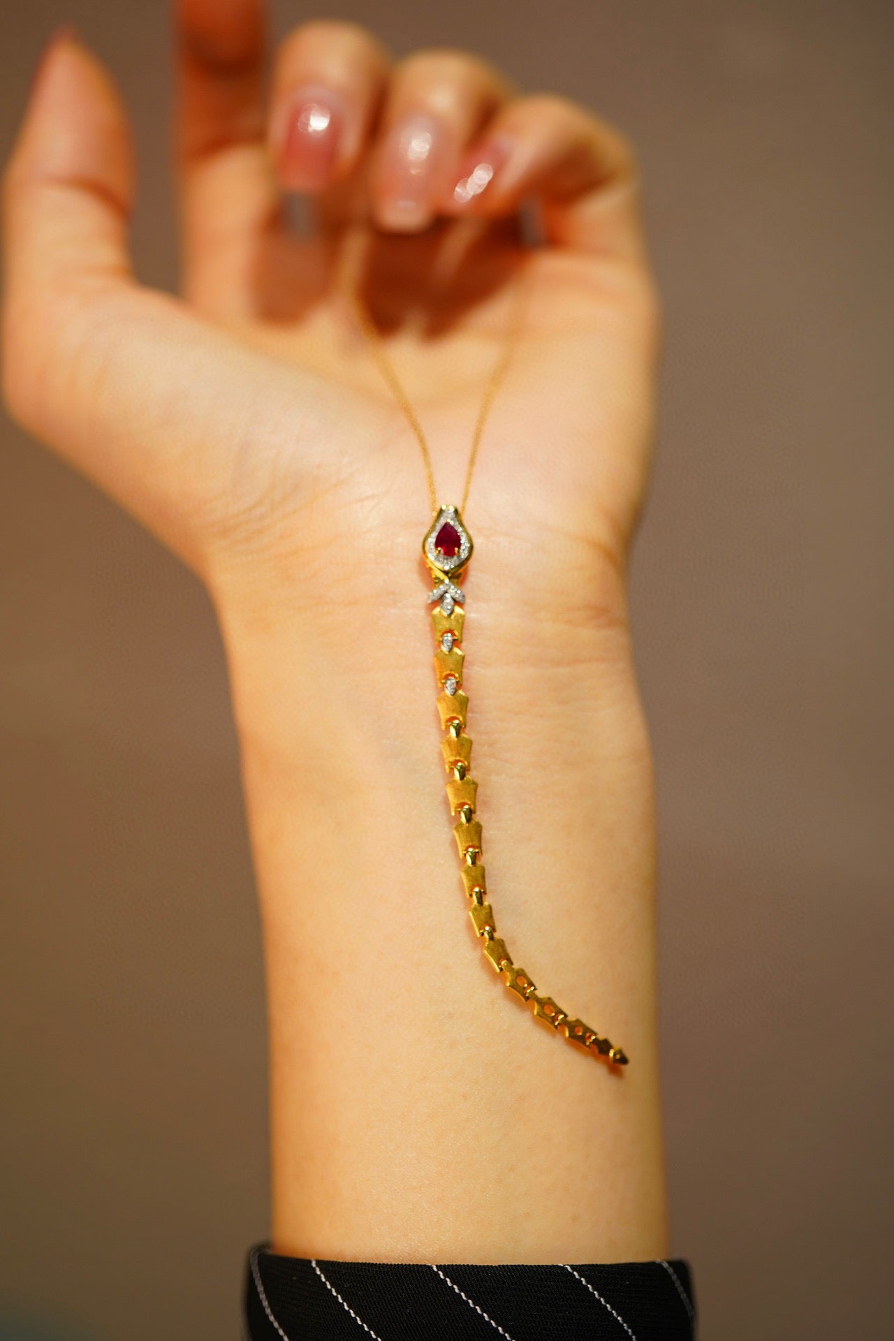 Vintage 18K Solid Gold Ruby Snake Pendant Ring