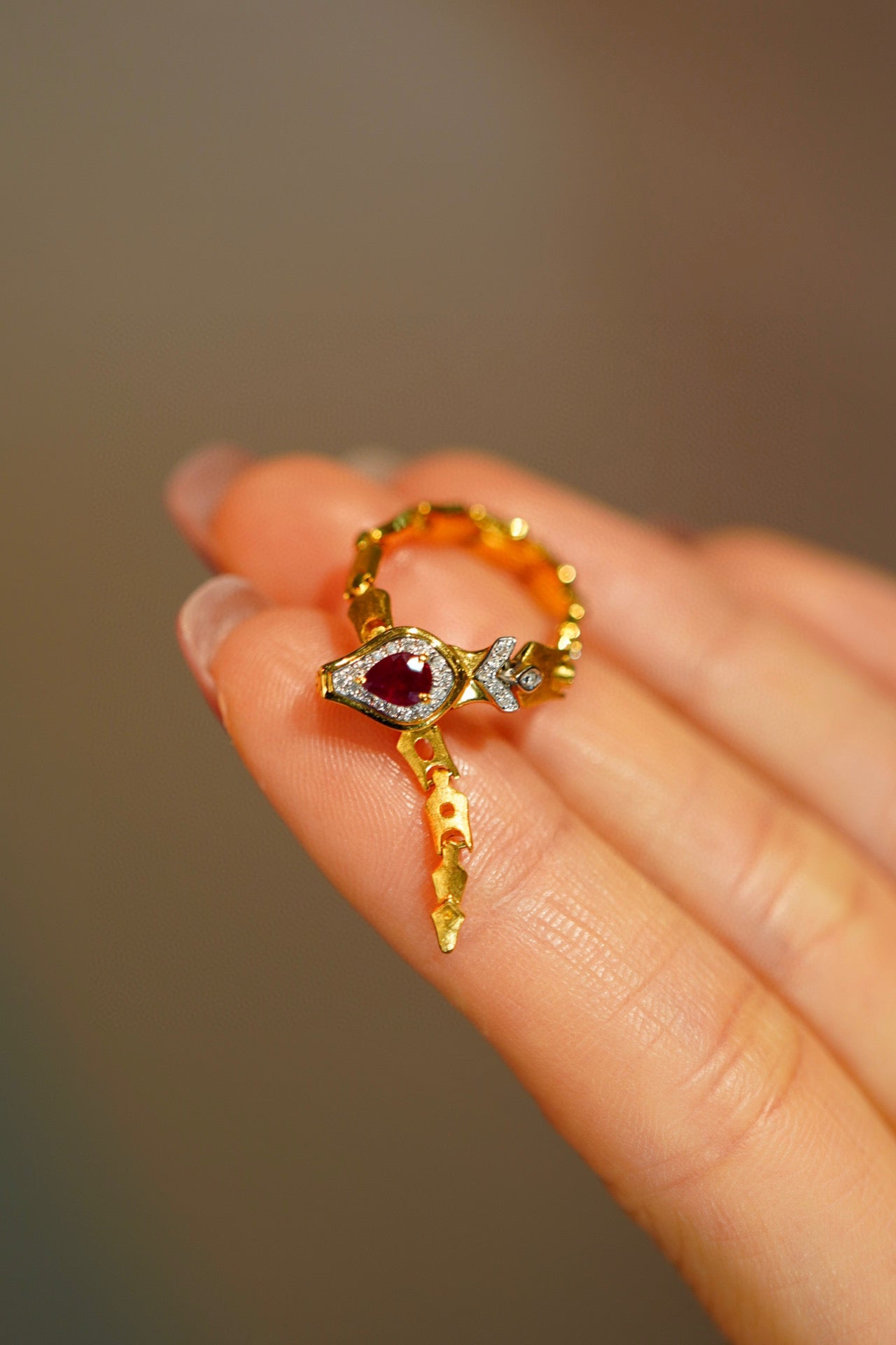 Vintage 18K Solid Gold Ruby Snake Pendant Ring