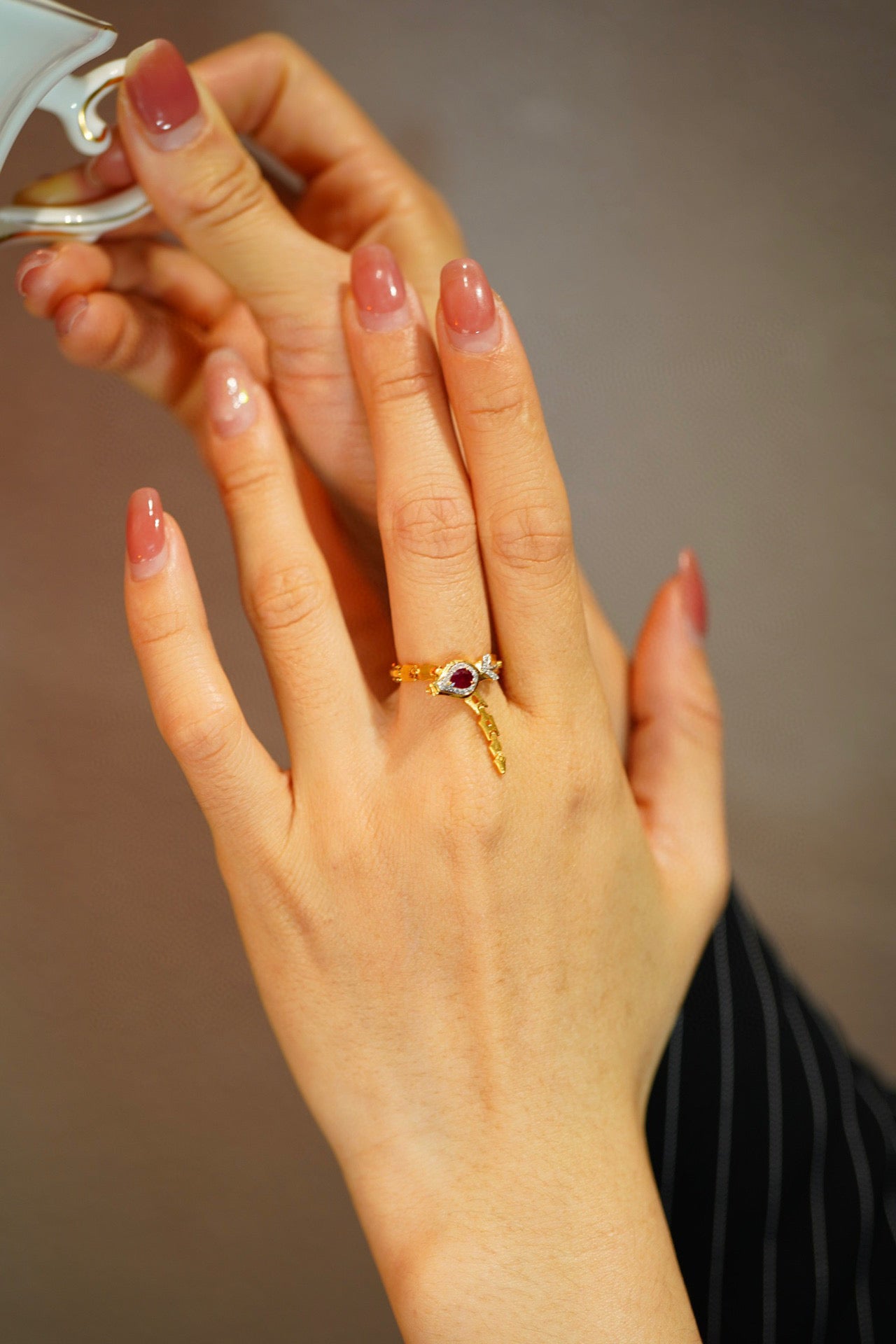 Vintage 18K Solid Gold Ruby Snake Pendant Ring