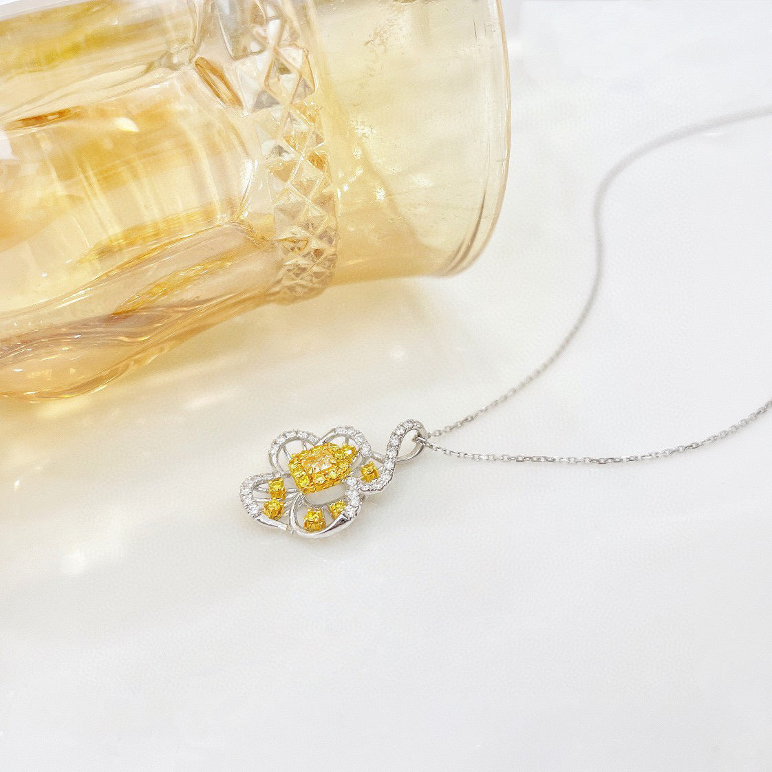 Vintage 18K Solid Gold Yellow Diamond Pendant Necklace