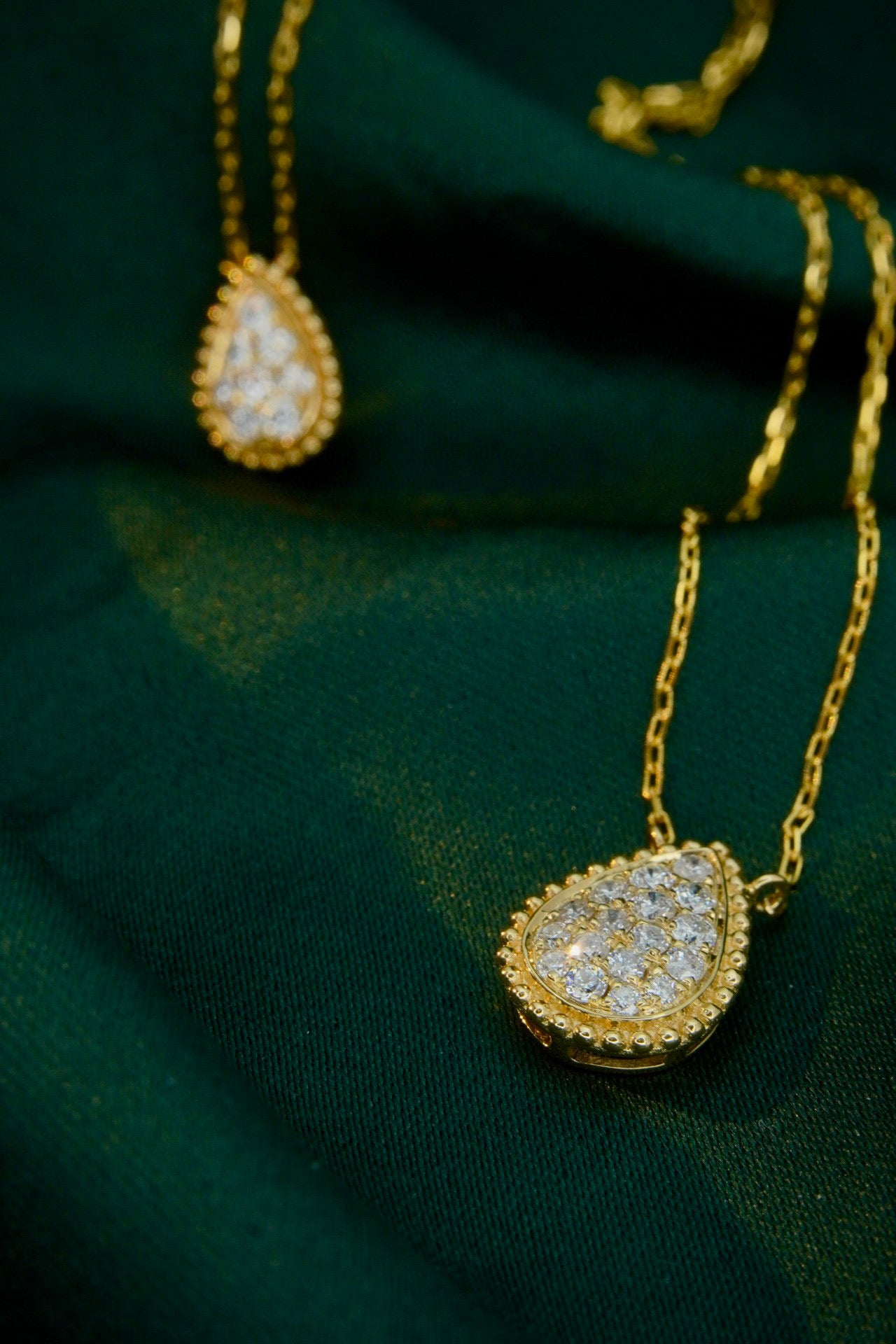 Art Deco Gold Genuine Diamond Pendant Necklace/Unique Style 18K Solid Gold Diamond Necklace