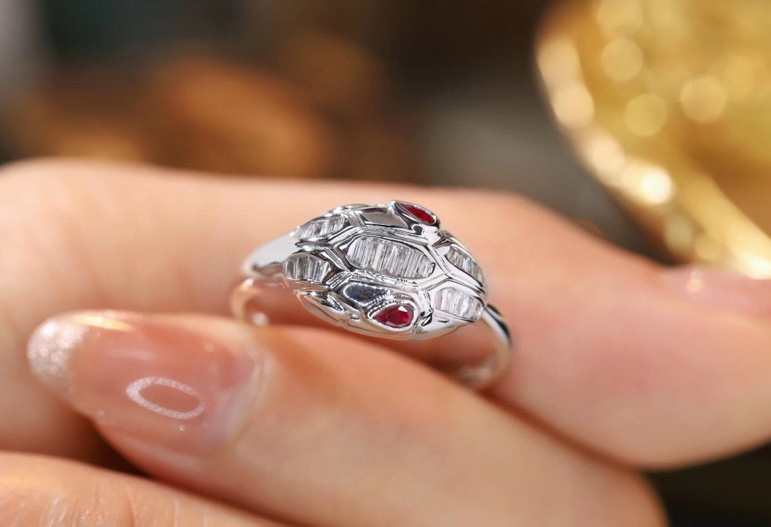 Vintage 18K Solid Gold Ruby Diamond Snake Ring