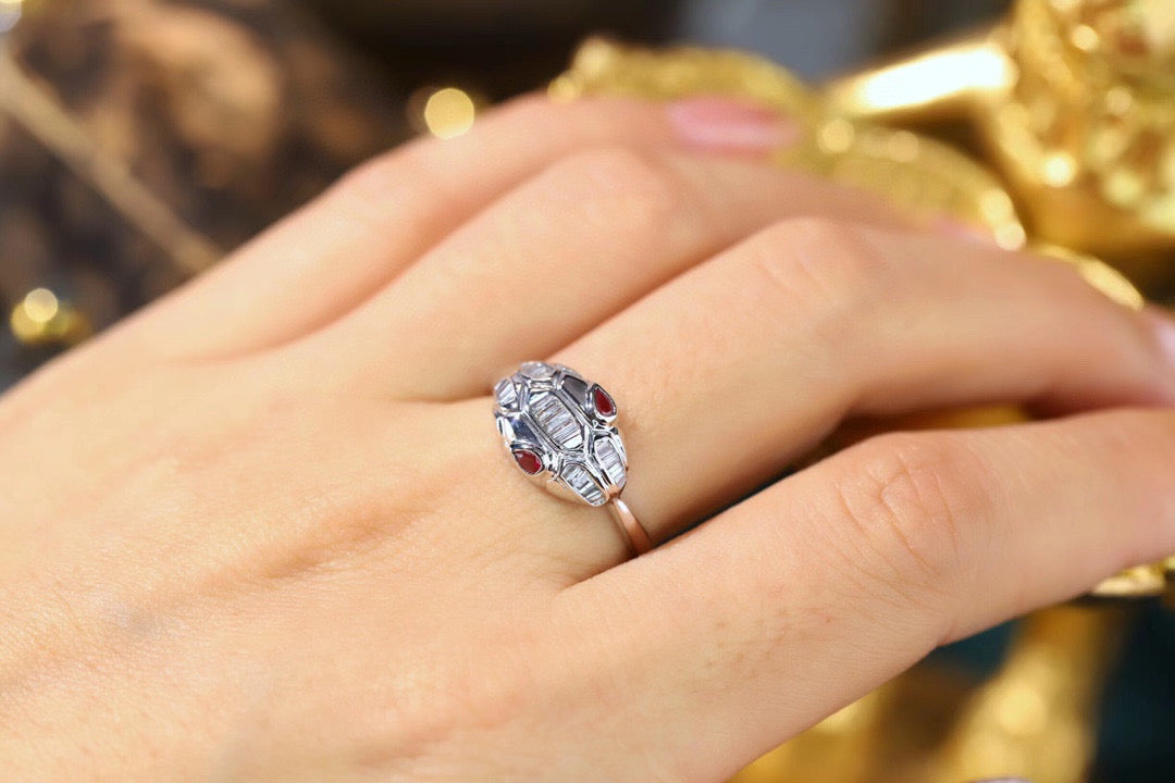 Vintage 18K Solid Gold Ruby Diamond Snake Ring