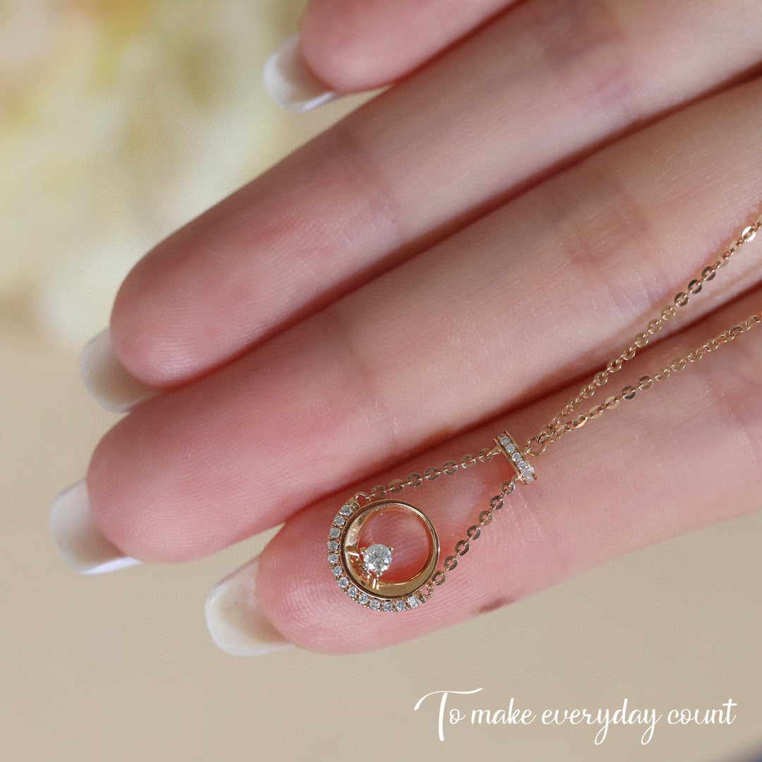 Vintage 18K Solid gold Diamond Tear Drop Pendant Necklace