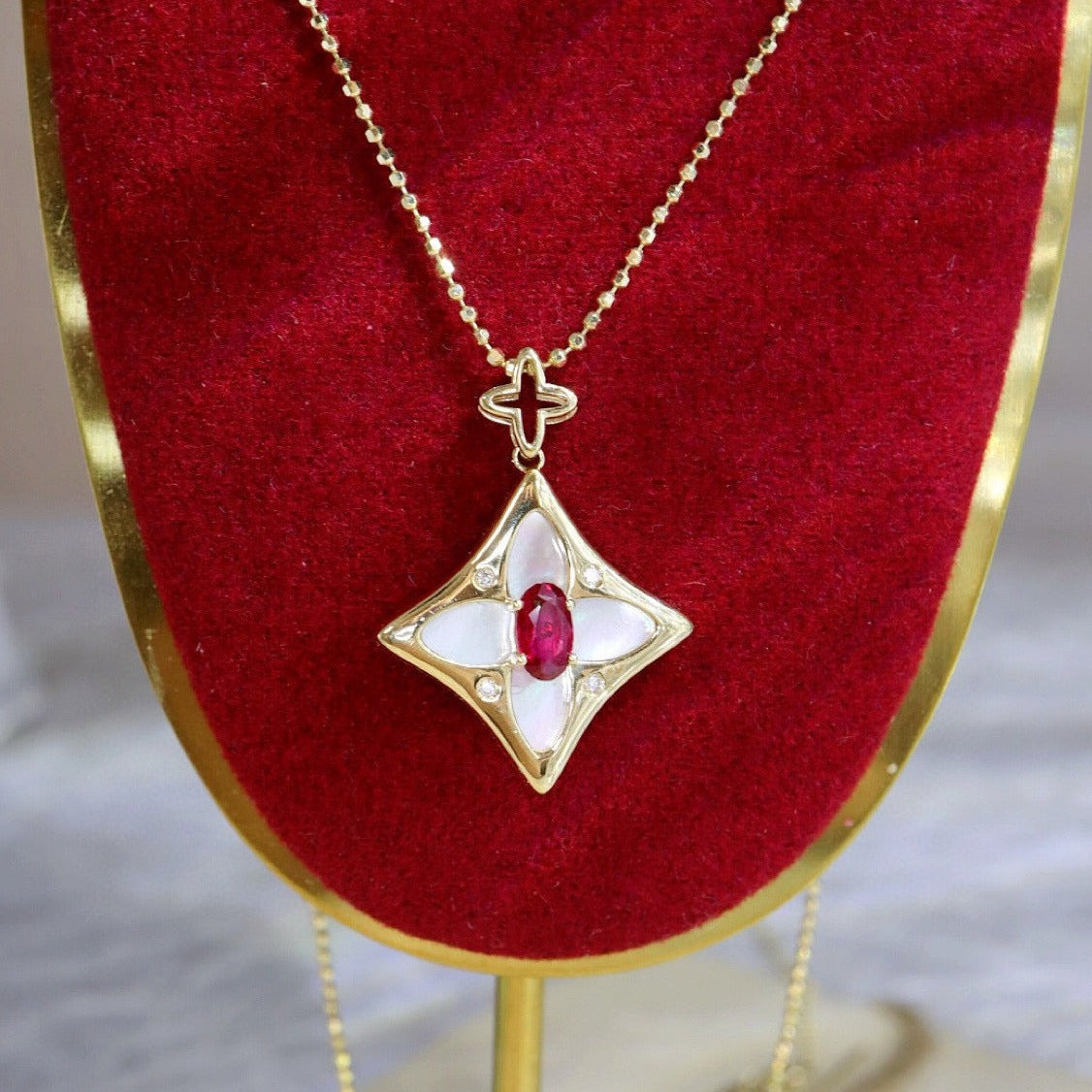 Lucky Clover Pendant necklace, 18K Solid Gold Ruby Diamond Clover Pendant Necklace