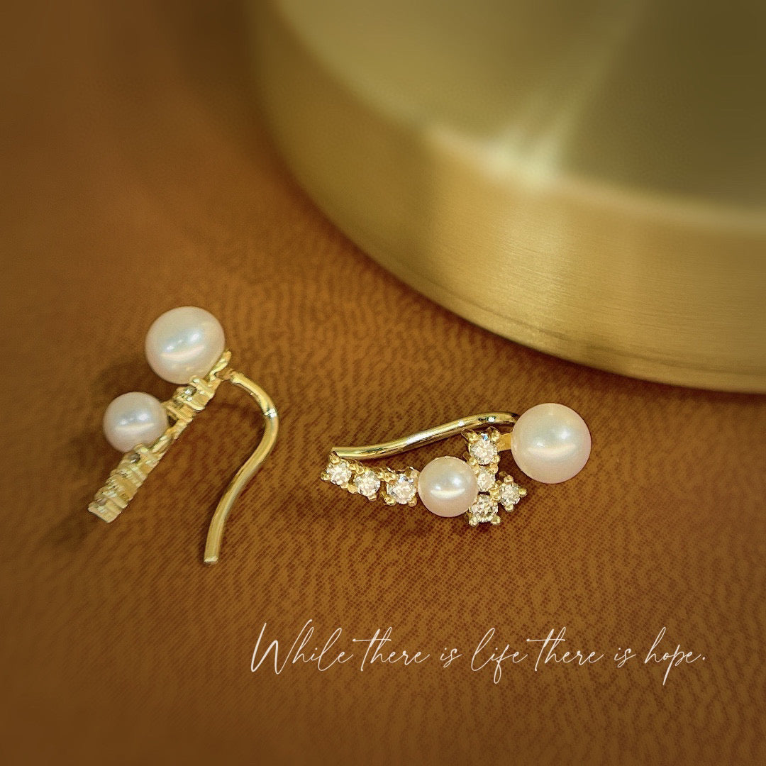 Art Deco 18K Solid Gold Diamond and natural fresh pearls hoop earrings