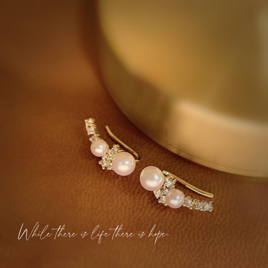 Art Deco 18K Solid Gold Diamond and natural fresh pearls hoop earrings