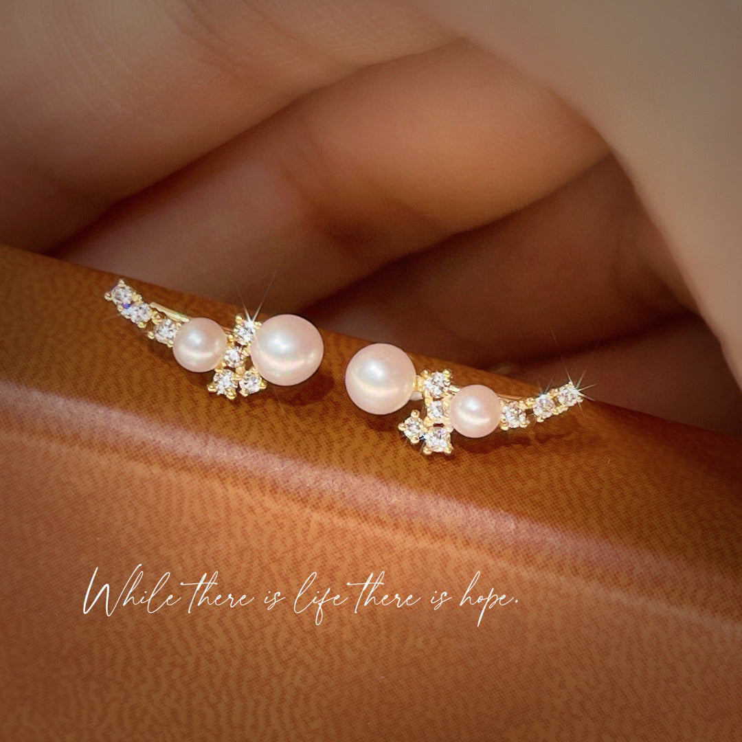 Art Deco 18K Solid Gold Diamond and natural fresh pearls hoop earrings