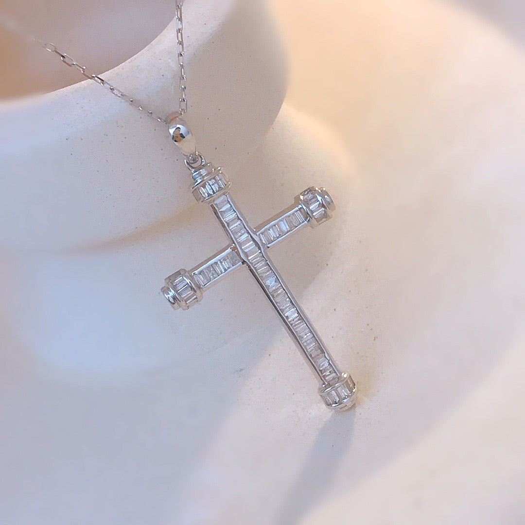 Vintage 18K Solid Gold Full Diamond Cross Pendant Necklace