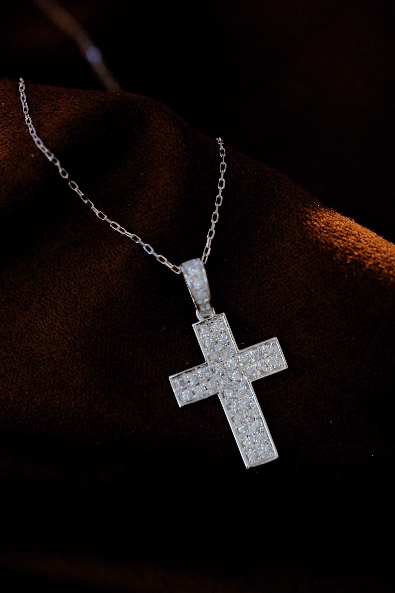 Vintage 18K Solid Gold Full Diamond Cross Pendant Necklace