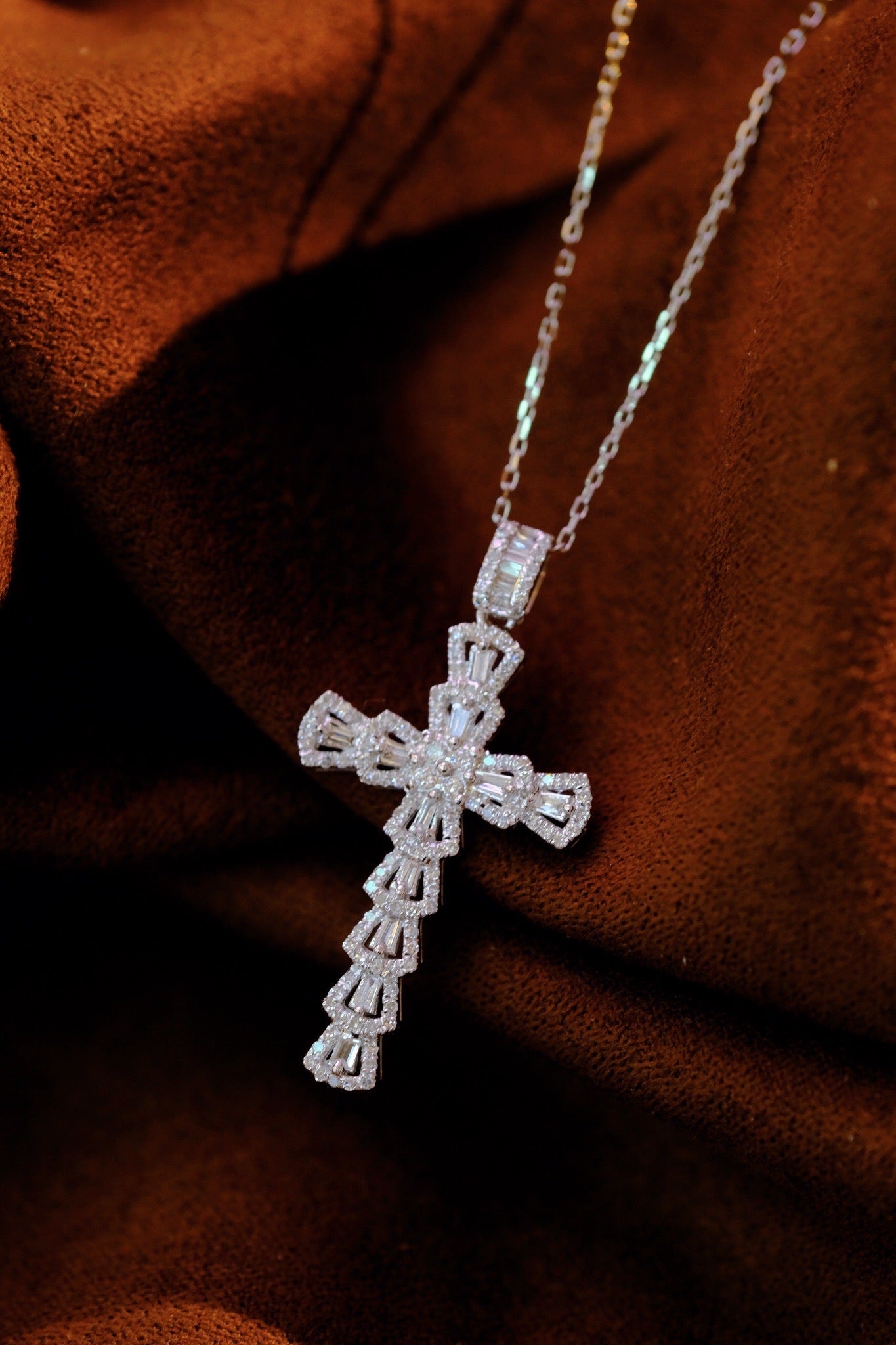 Art Deco 18K Solid Gold Full Diamond Cross Pendant Necklace