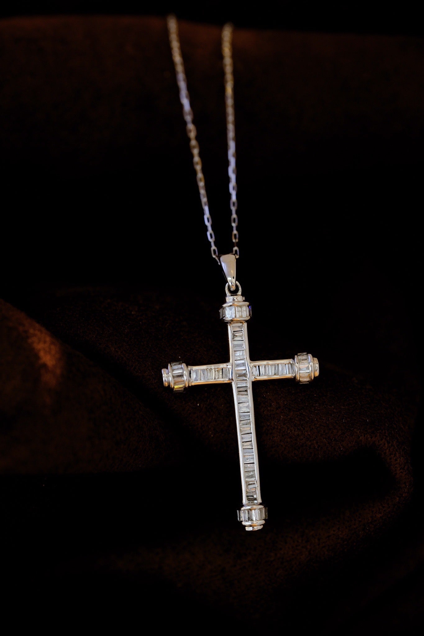 Vintage 18K Solid Gold Full Diamond Cross Pendant Necklace