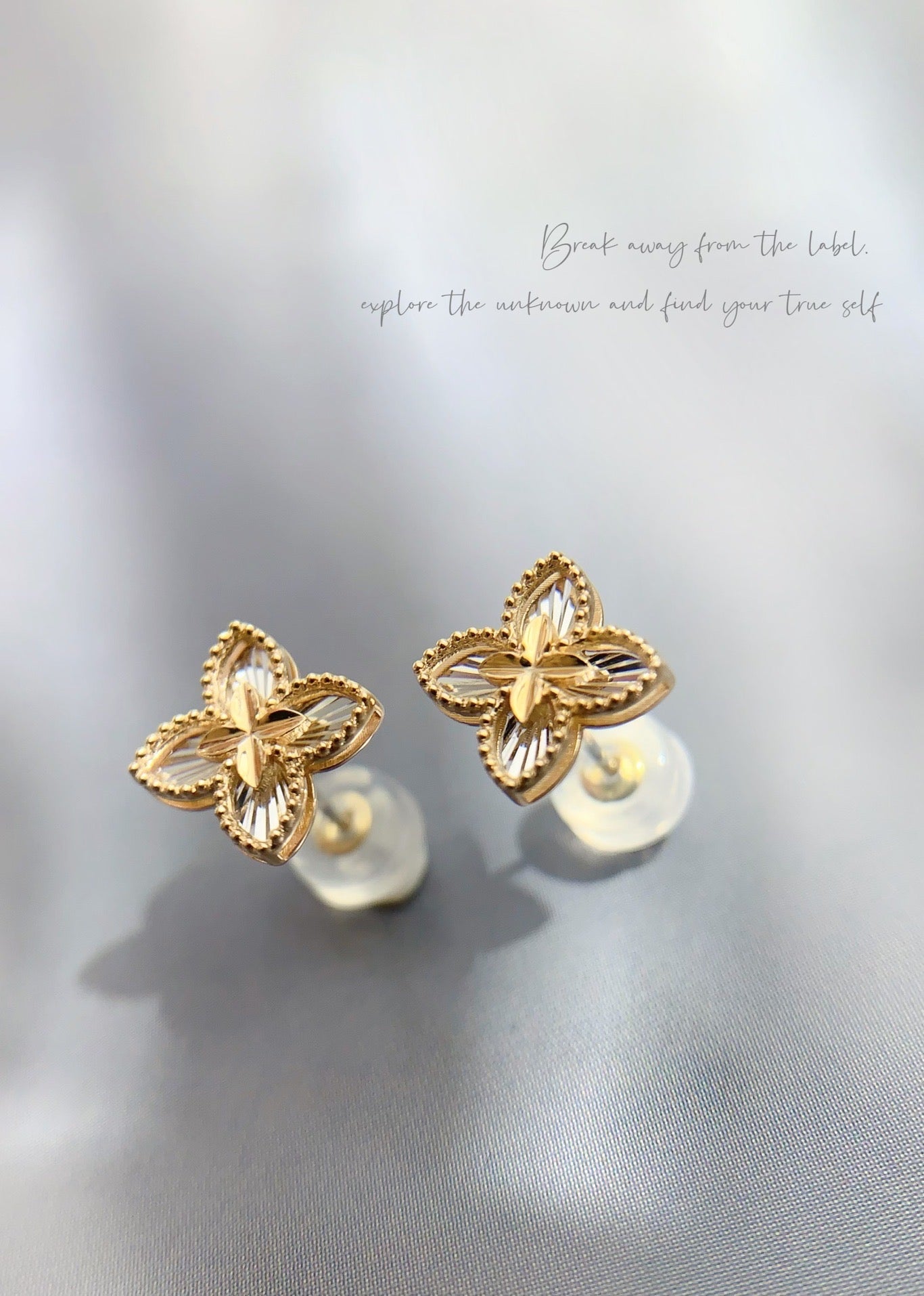 Vintage 18K Solid Gold Lucky Clover Stud Earrings, 18K Solid gold earrings