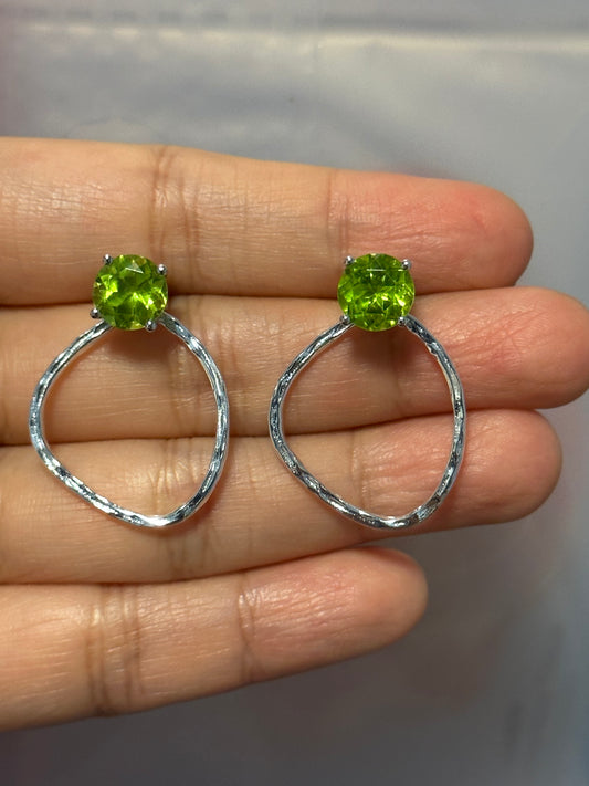 925 Sterling silver peridot Earrings/birthday gift / SPE001