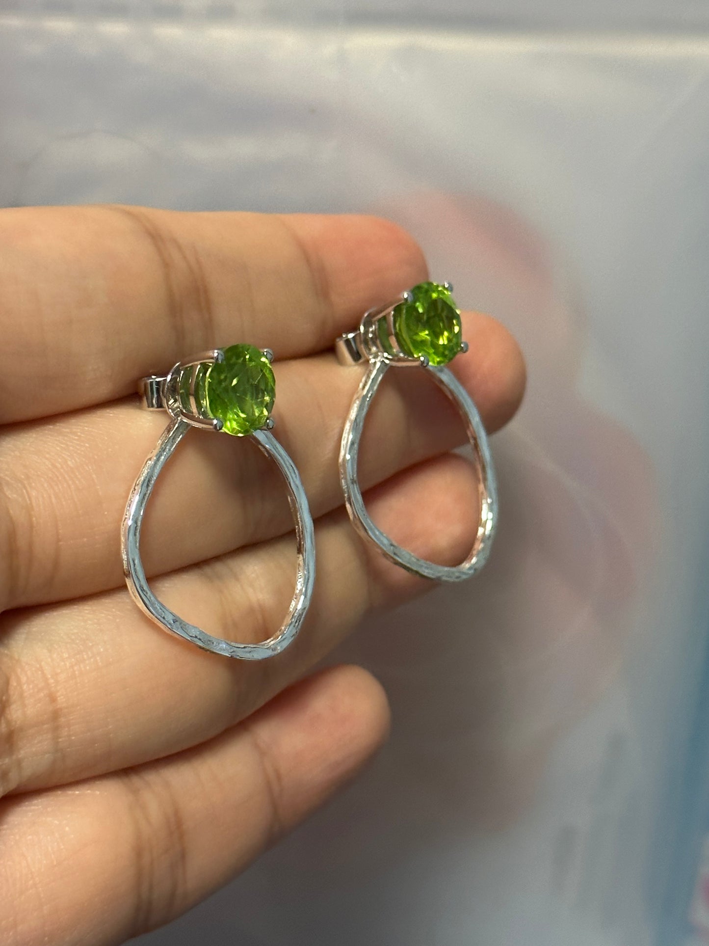 925 Sterling silver peridot Earrings/birthday gift / SPE001