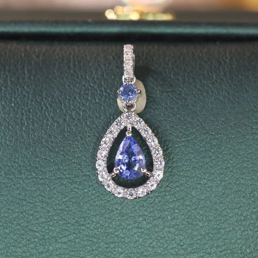 Vintage 18K Solid Gold Genuine Sapphire Pendant