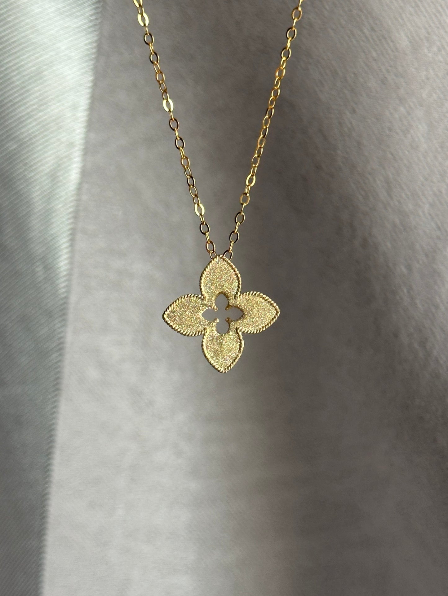 Lucky Four Leaf Flower Diamond Pendant/18K Solid Gold Diamond Clover Pendant/Real Diamond Pendant/Fine Jewelry/Lucky Jewelry/gift for her