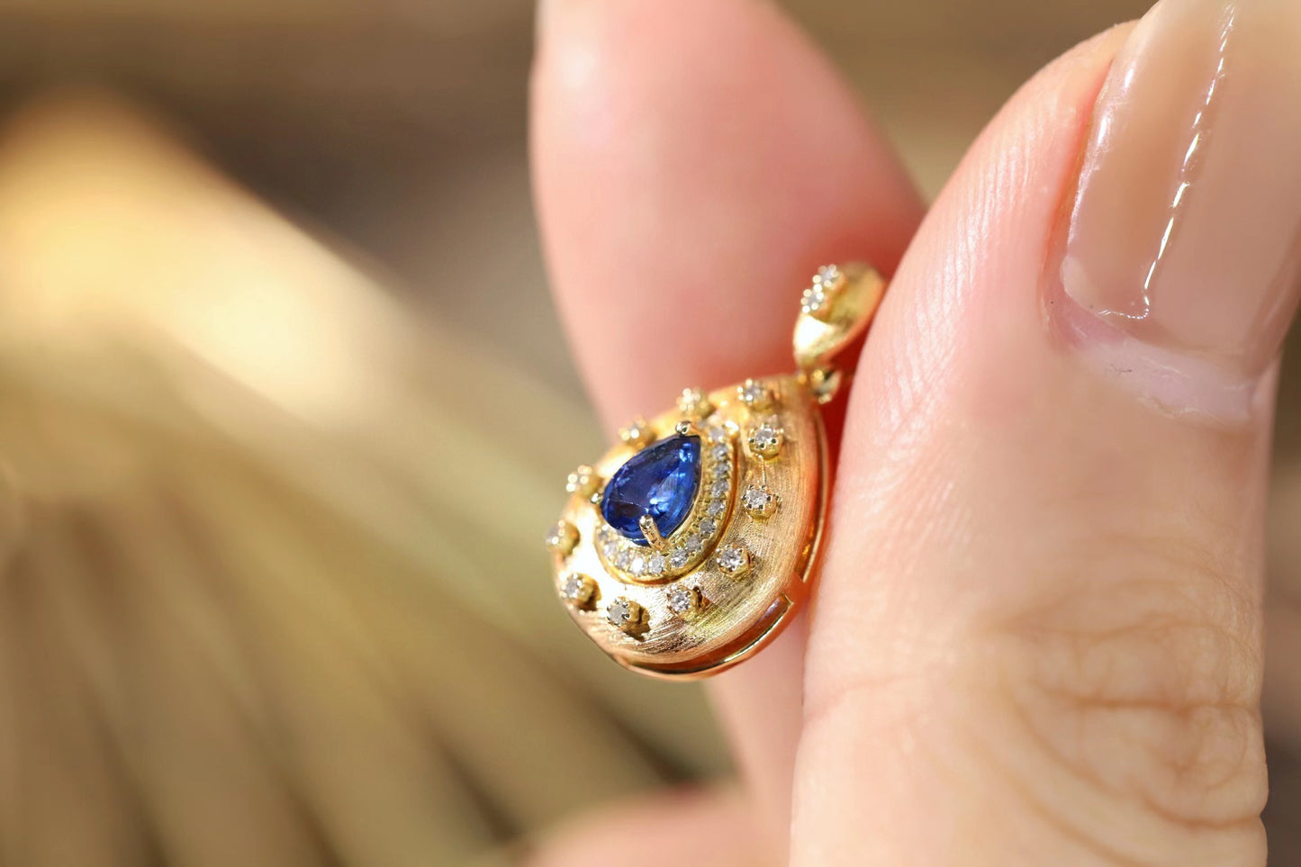 Vintage Gold Sapphire Pendant,18K Solid Gold Natural Sapphire Diamond Pendant