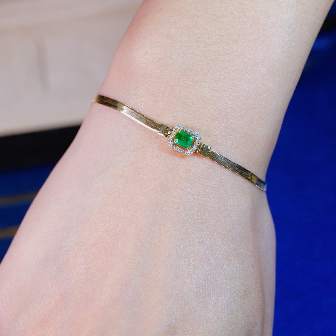 Vintage 18K Solid Gold Emerald Diamond Bracelet