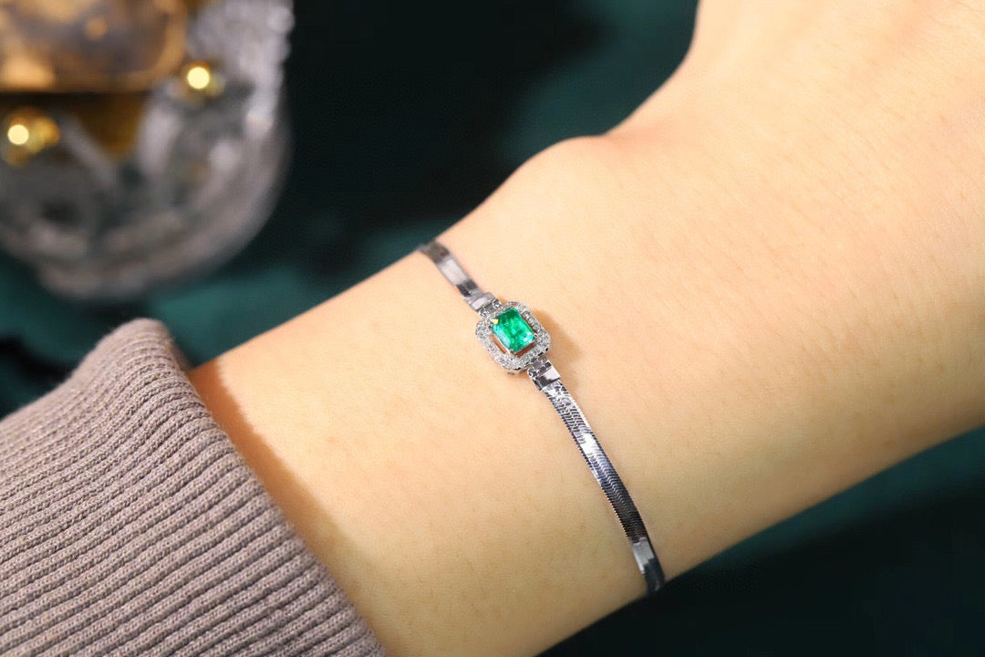 Vintage 18K Solid Gold Emerald Diamond Bracelet