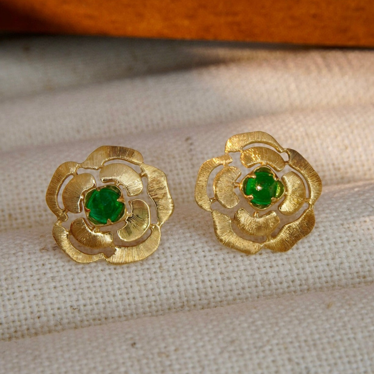 Vintage 18K Solid Gold Emerald Rose Earrings