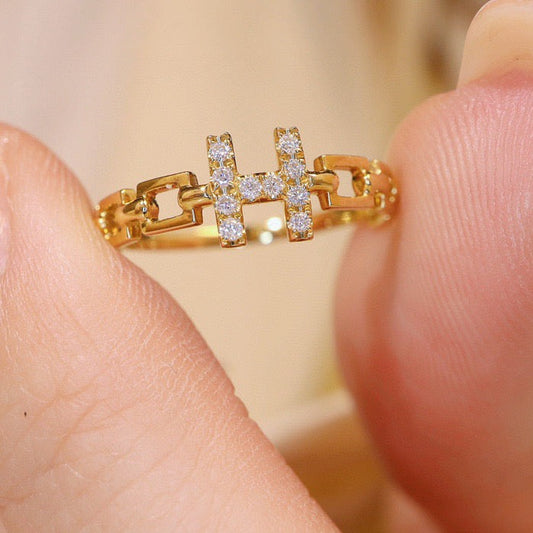 Vintage 18K Solid Gold Diamond H Ring