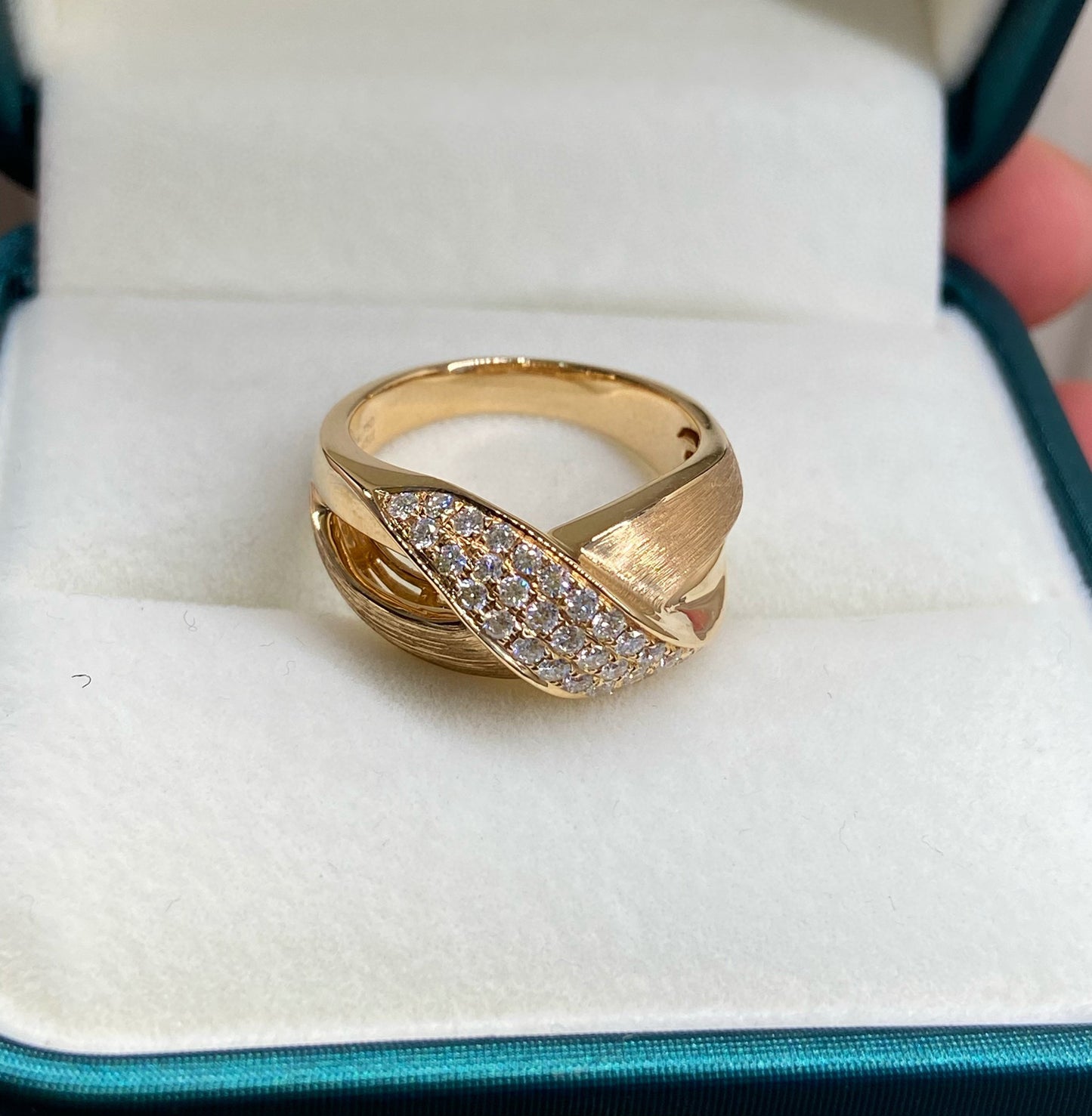 Vintage X Ring, 18K Solid Gold Diamond Band