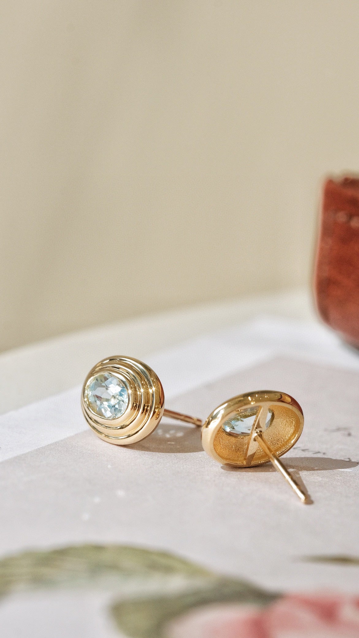 Vintage 18K Solid Gold Aquamarine Stud Earrings