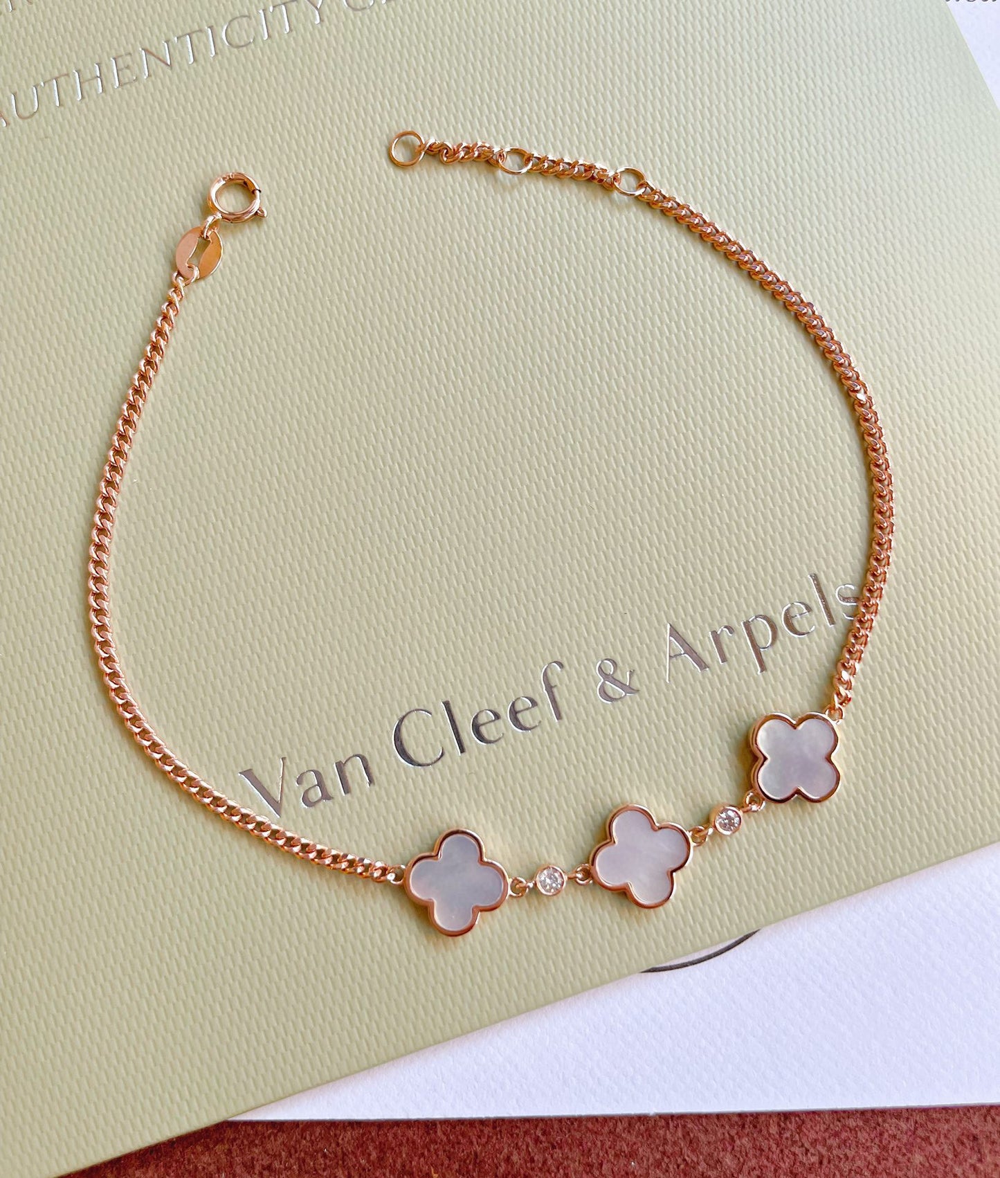 18K Solid Gold Diamond Clover Bracelet