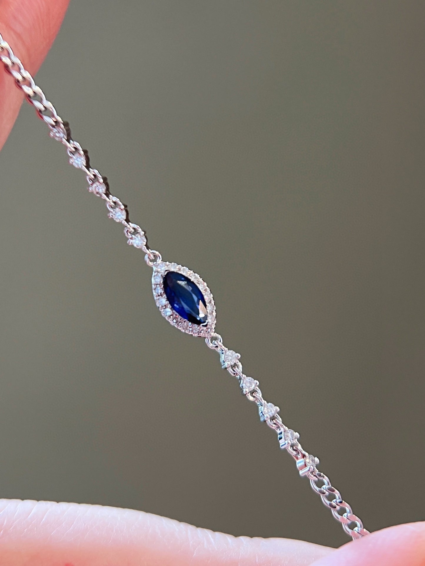 Vintage 18K Solid Gold Sapphire Diamond Bracelet