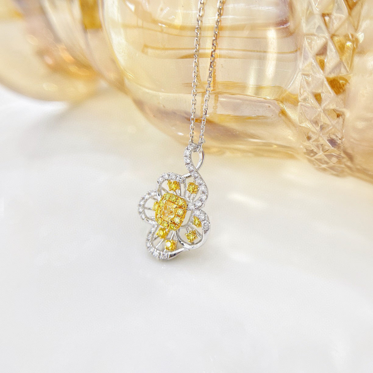 Vintage 18K Solid Gold Yellow Diamond Pendant Necklace