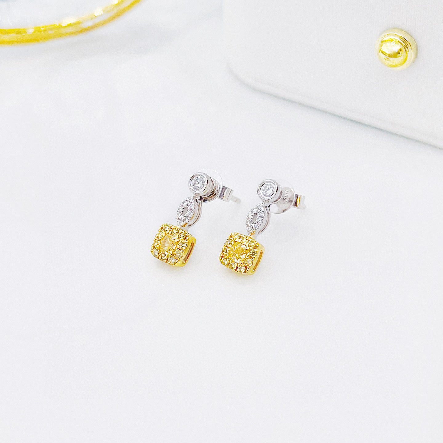 Vintage 18K Solid Gold Yellow Diamond Earrings