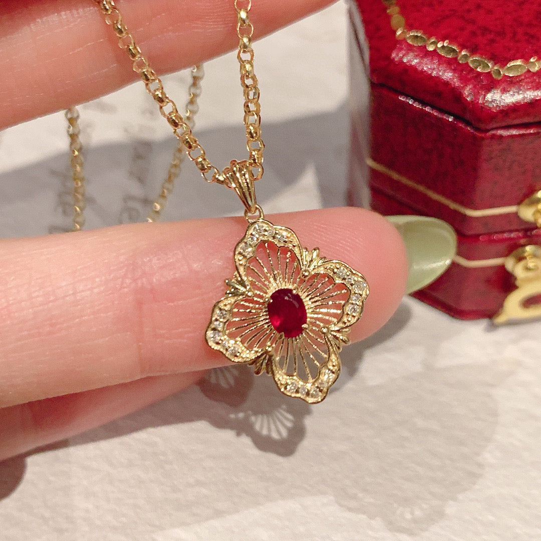 Vintage 18K Solid Gold Ruby Diamond Clover Pendant