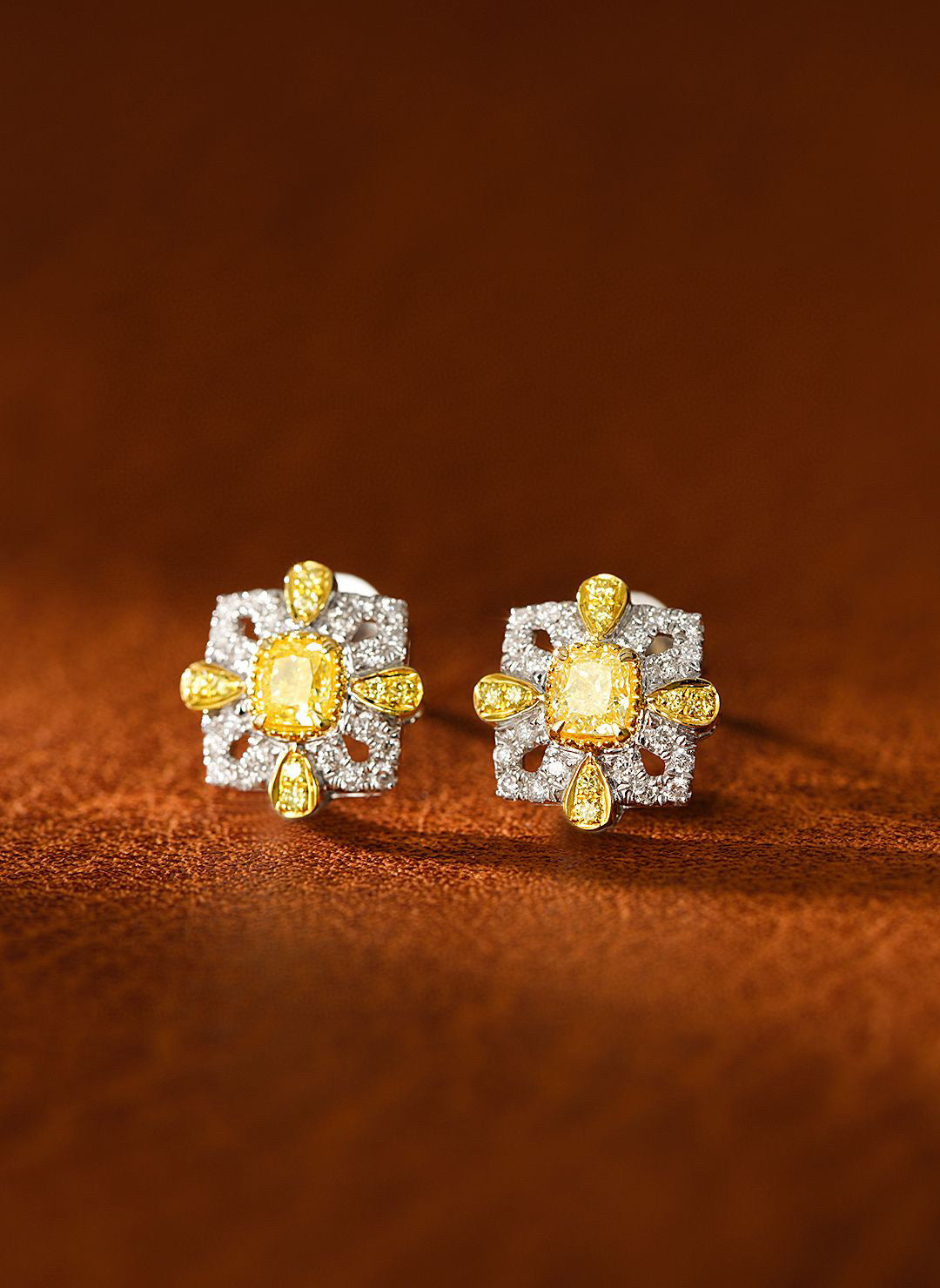 Art Deco 18K Solid Gold Yellow Diamond Stud Earrings