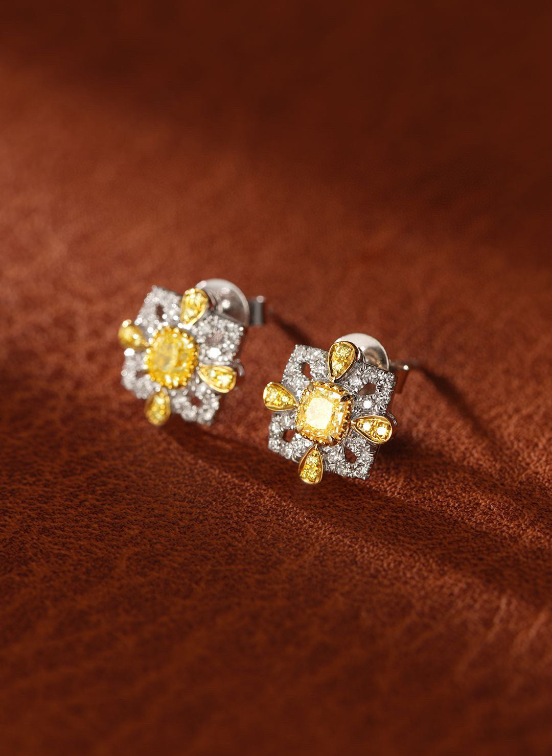 Art Deco 18K Solid Gold Yellow Diamond Stud Earrings