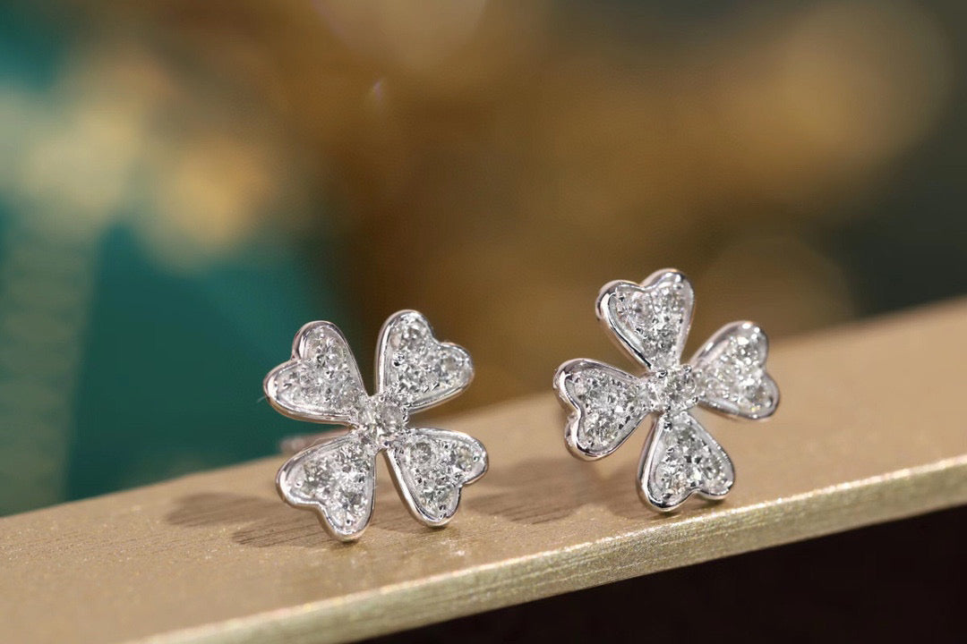 Classic 18K Solid Gold Diamond Four Leaf Flower Stud Earrings