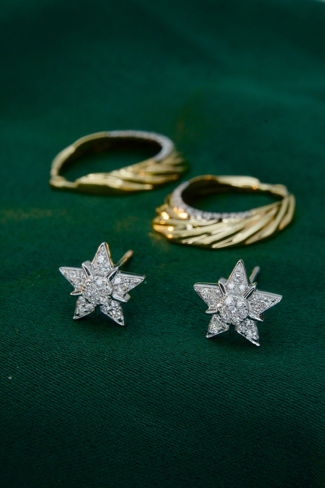 Vintage 18K Solid Gold Diamond Star Earrings