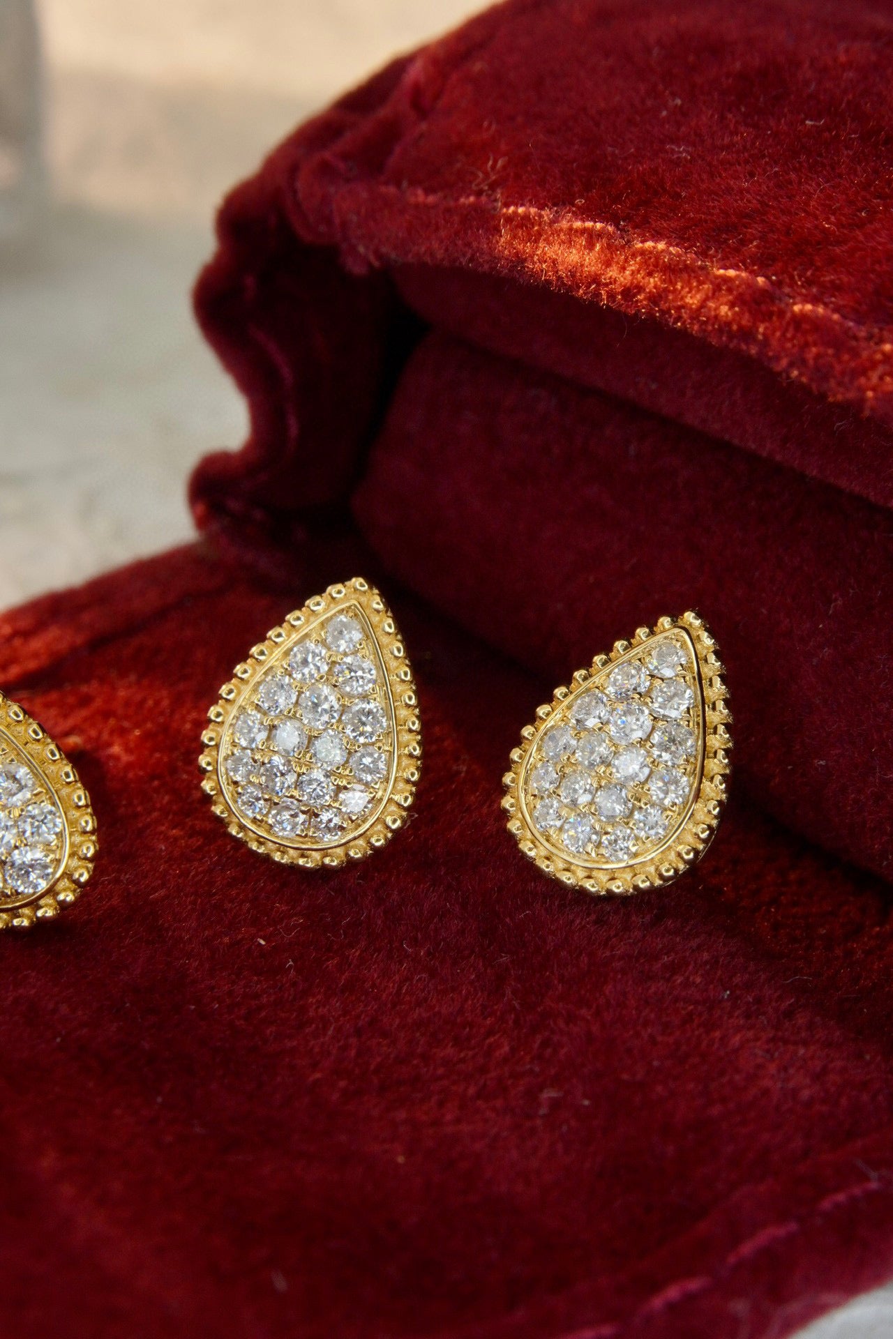 Vintage 18K Solid Gold Full Diamond Stud Earrings