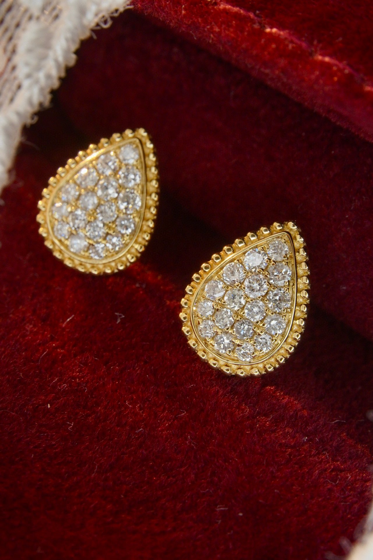 Vintage 18K Solid Gold Full Diamond Stud Earrings