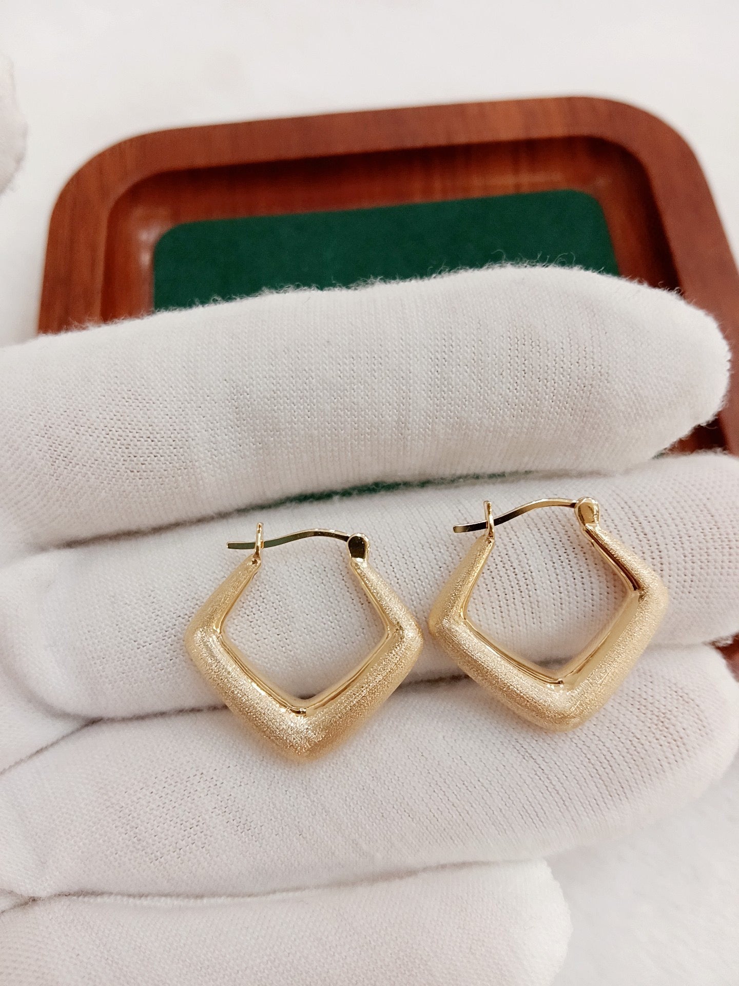 Vintage 18K Solid Gold Hoop Earrings