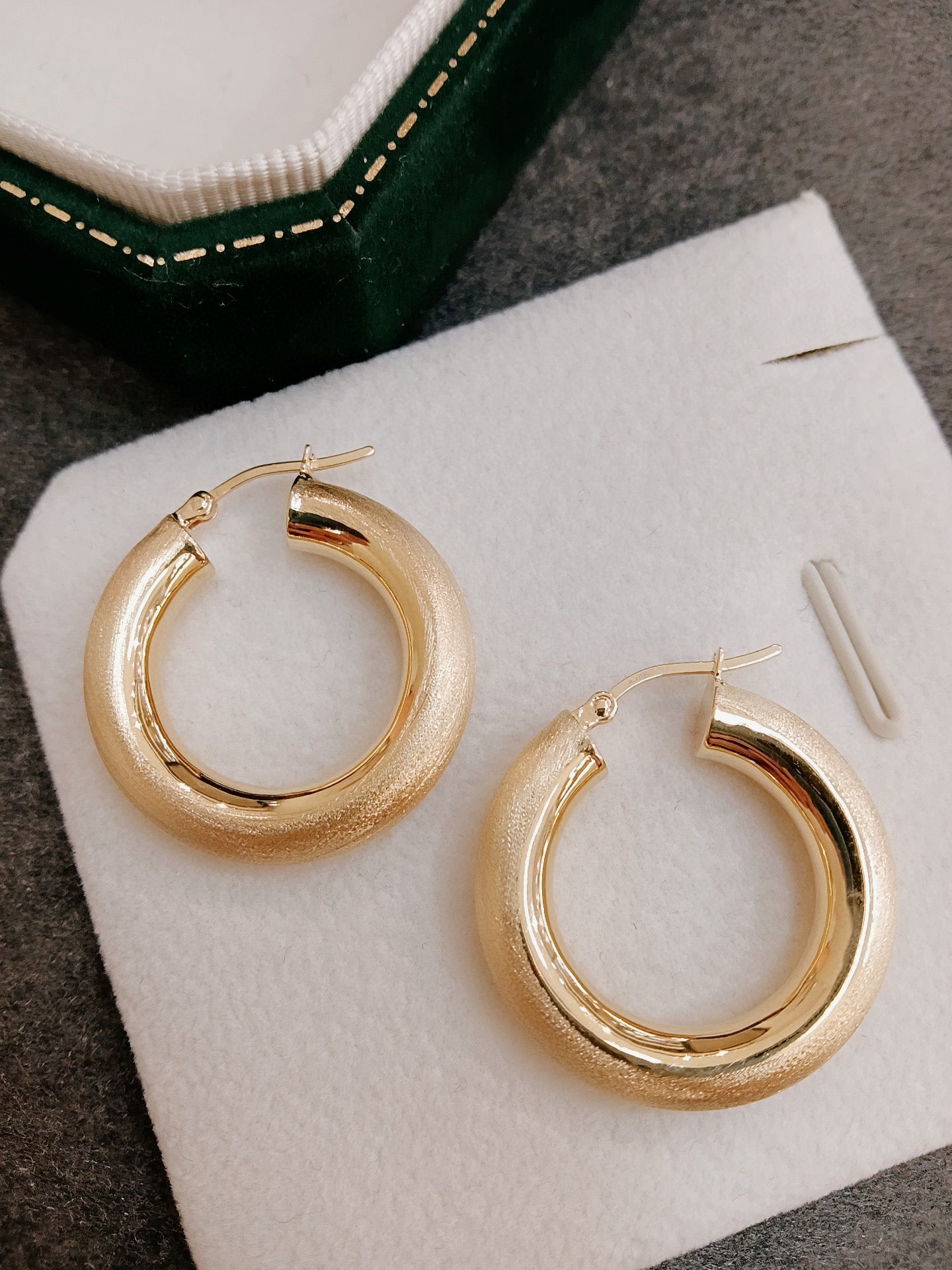 Vintage 18K Solid Gold Round Circle Hoop Earrings