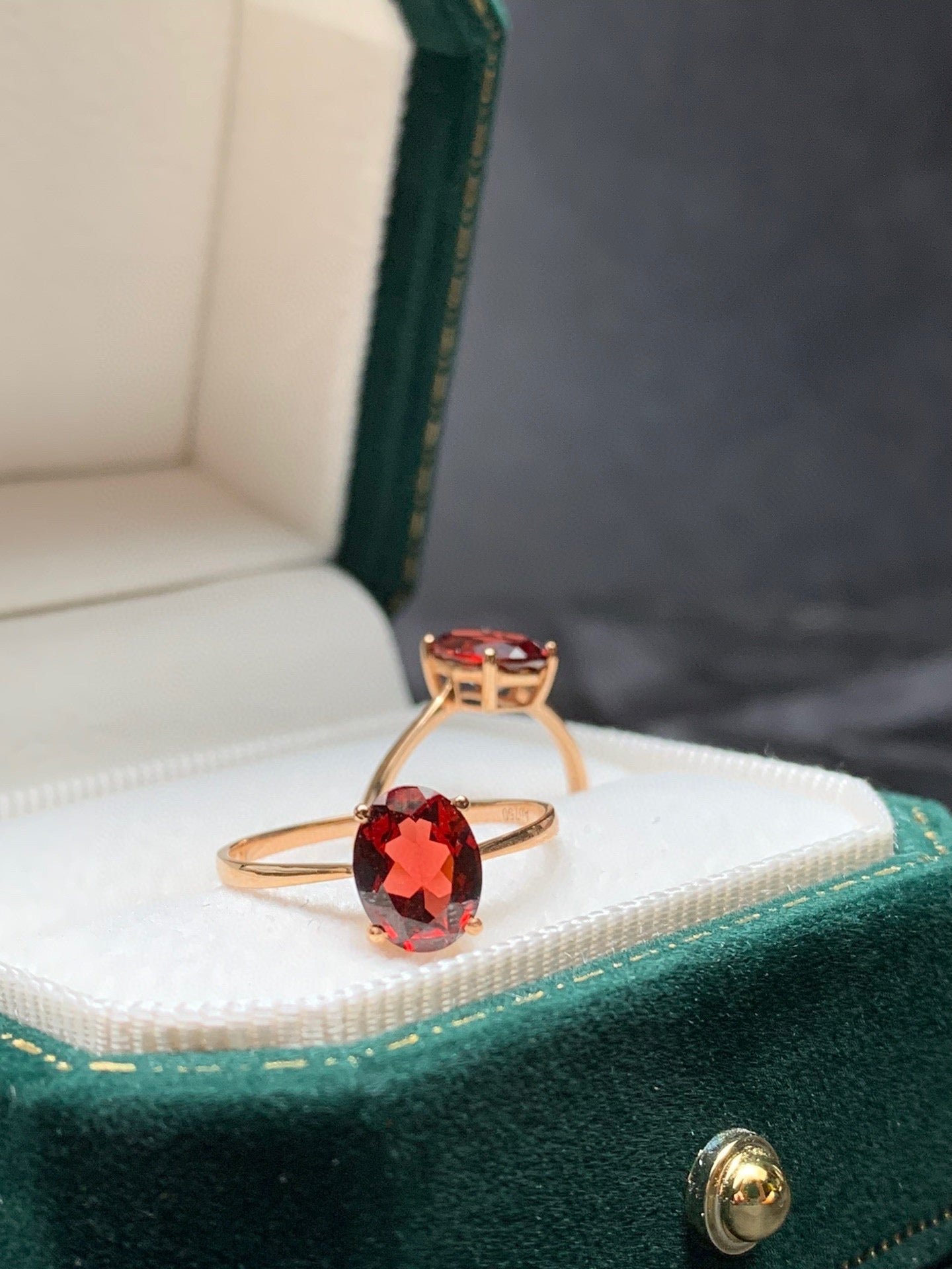 Classic 18K Solid Gold Garnet Ring