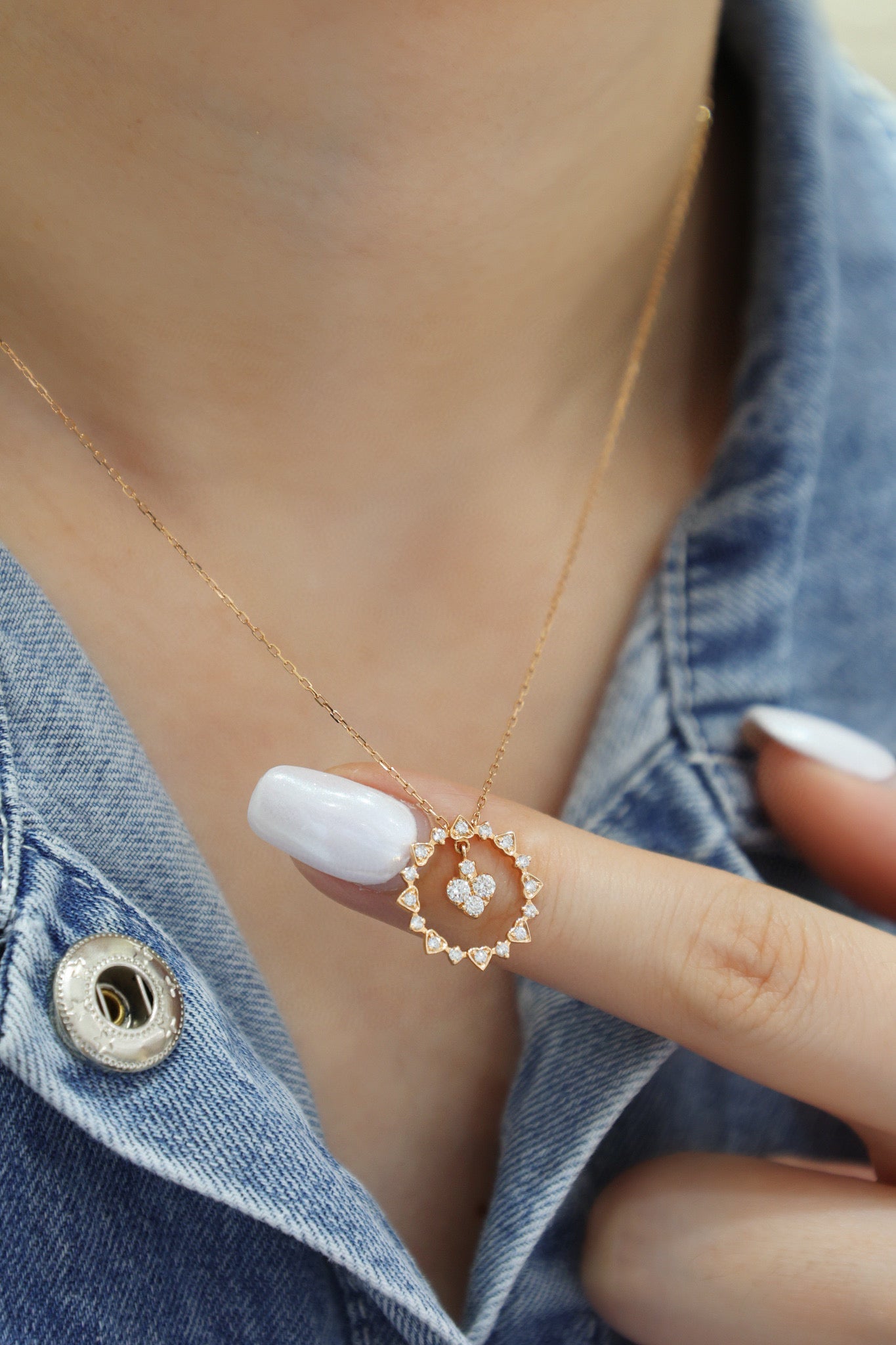 Vintage 18K Solid Gold Diamond Sun Flower Necklace